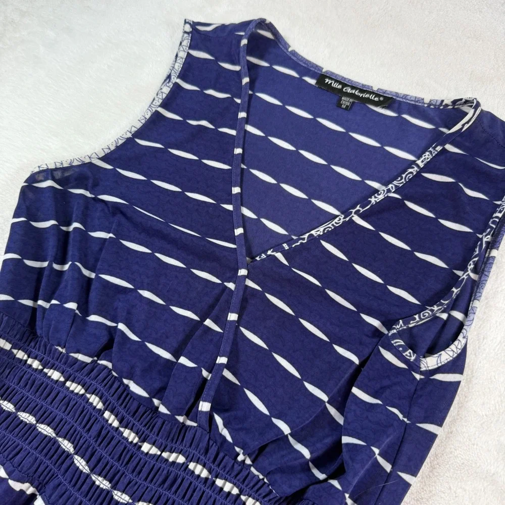 Mlle Gabrielle Women Blue‎ White Ombre Medallion Smocked Waist Maxi Dress Size M
